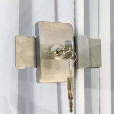 Fechadura Presso / Encaixe FC1 p/ Porta Vidro Correr Ao Inox Escovado