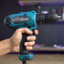 Parafusadeira e Furadeira com Impacto 320W Hp0300 Makita