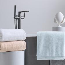 Toalha de rosto Trussardi Maggiore 100% Algodão 48x90cm gelo Toalha de rosto Trussardi Maggiore 100% Algodão 48x90cm gelo