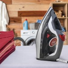 Ferro a vapor desligamento automtico Black+Decker FX3900