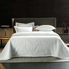 Colcha com 2 Porta-travesseiros em algodo Trussardi Palazzi King 290x250cm branco