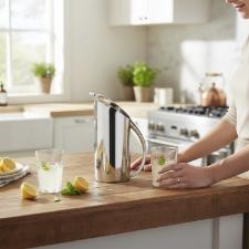 Jarra Oval para gua Saint James Infinity em Prata, 1,3 Litro, Luxo e Elegncia para Mesa