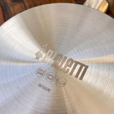 Frigideira Bialetti Petravera em alumnio 20cm cinza