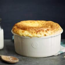 Travessa para souffle em cermica Emile Henry 23cm areia