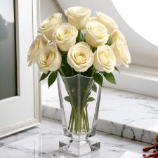 Vaso em cristal com p L'Hermitage Noble 36,4cm: Imponncia e brilho para sua decorao