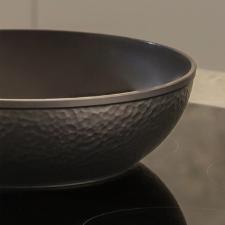 Panela Wok Antiaderente Oxford Gourmet Martelado Preta 28cm para Induo e Forno