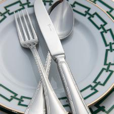 Faqueiro em ao inox Saint James Croise 130 peas: Elegncia e sofisticao para sua mesa