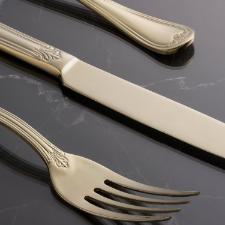 Faqueiro em ao inox Saint James Versalles Champagne Gold 101 Peas: Luxo e sofisticao para sua mesa