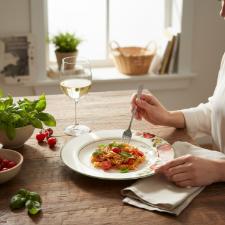 Prato Fundo Cermica Copa&Cia Aquarelle Pomodoro e Basilico 25cm Design Italiano Gourmet