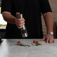 Moedor sal e pimenta eltrico em inox Maxwell & Williams Cosmopolitan 21cm.