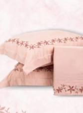 Jogo de Cama 4 peas Queen Bordado Essencialle Rosa/Rosa.