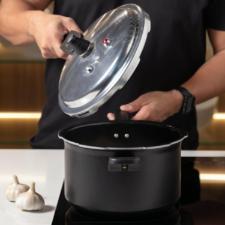 Panela de presso Ceramic Life com fundo de induo 4,2L Brinox Preto